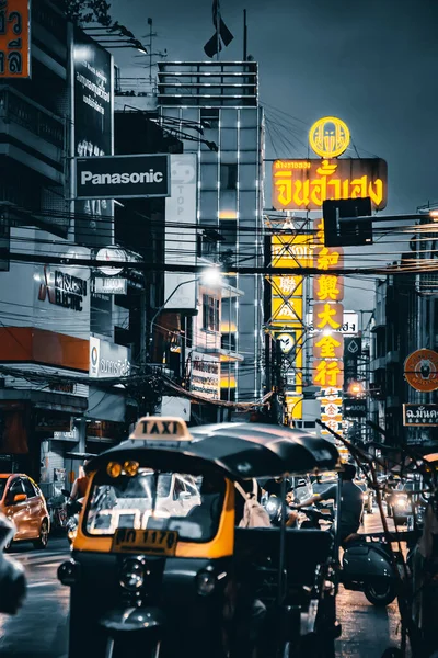 Bangkok, Tayland 'da gece vakti Çin Mahallesi sokakları — Stok fotoğraf