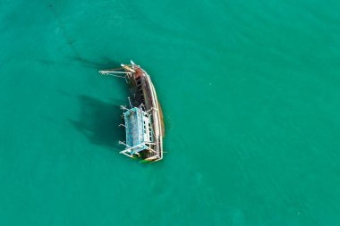 Mayom Köprüsü, batık ve boğulan tekneler Koh Chang, Trat, Tayland