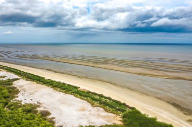 Bang Pu plajı, Sam Roi Yot Ulusal Parkı Tayland 'daki Khiri Han Parkı.