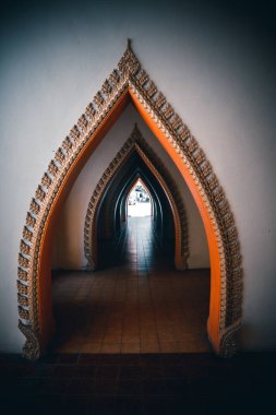 Wat Tham Khao Noi ve Wat Tham Sua, Kanchanaburi, Tayland