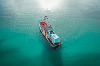 Mayom Köprüsü, batık ve boğulan tekneler Koh Chang, Trat, Tayland