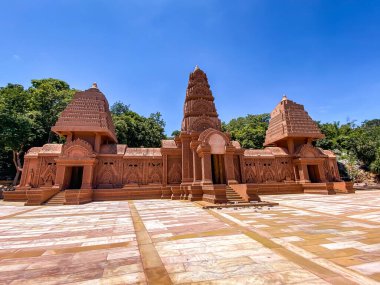 Wat tham Pu Wa tapınağı Kanchanaburi, Tayland 'daki mağarada.