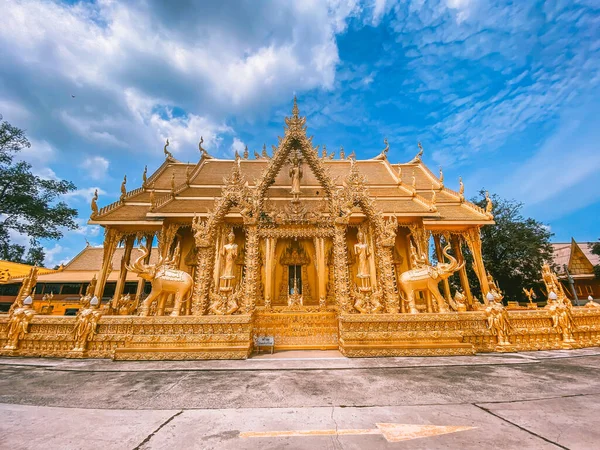Wat Paknam Jolo i Chachoengsao, thailand — Stockfoto