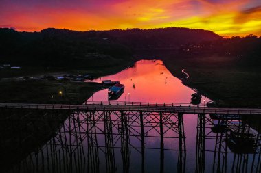 Mon Köprüsü, Sangkhlaburi 'de eski ahşap köprü, Kanchanaburi, Tayland