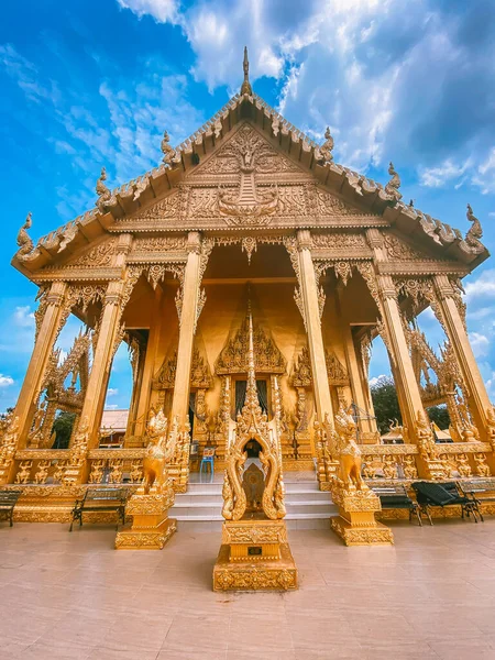 Wat Paknam Jolo em Chachoengsao, Tailândia — Fotografia de Stock
