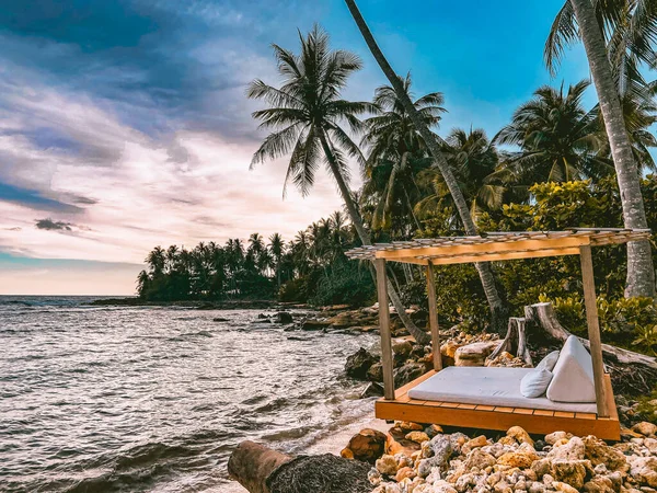 Koh Kood, Trat, Tayland 'da gizlenme plajı günbatımı — Stok fotoğraf