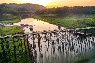 Mon Köprüsü, Sangkhlaburi 'de eski ahşap köprü, Kanchanaburi, Tayland