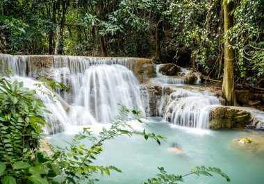 Khuean Srinagarindra Ulusal Parkı, Huay Mae Khamin Şelaleleri, Kanchanaburi, Tayland