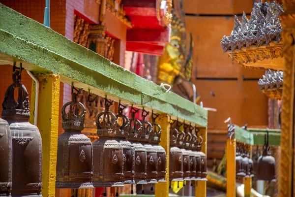 Wat Tham Khao Noi a Wat Tham Sua v Kanchanaburi, Thajsko — Stock fotografie