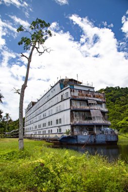 Terk Edilmiş Gemi Chalet, Grand Lagoona 'da Hayalet Gemi, Koh Chang, Trat, Tayland