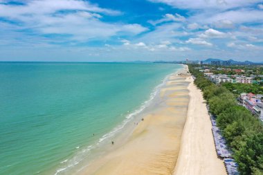 Tayland Phetchaburi 'deki Cha Am Plajı