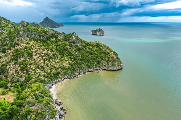 Plaża Bang Pu w Parku Narodowym Sam Roi Yot w Prachuap Khiri Khan w Tajlandii — Zdjęcie stockowe