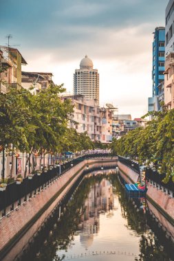Çin Mahallesi 'ndeki Khlong Ong Ang Kanalı tecrit sırasında, Bangkok, Tayland