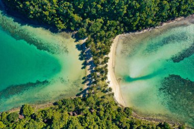 Koh Ngam 'ın havadan görünüşü, Koh Chang, Trat, Tayland