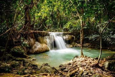 Khuean Srinagarindra Ulusal Parkı, Huay Mae Khamin Şelaleleri, Kanchanaburi, Tayland