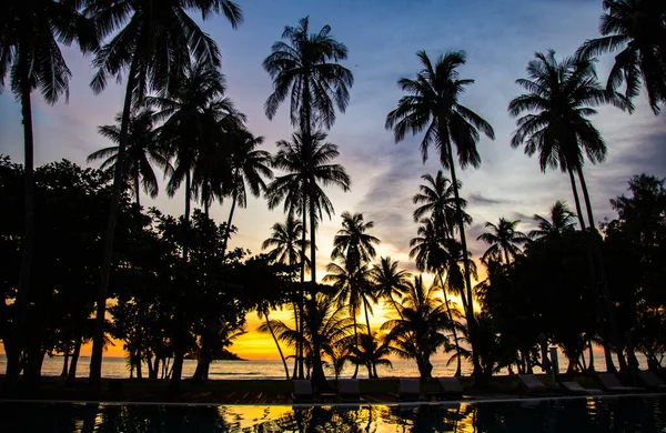 Klong Prao Beach během západu slunce v koh Chang, Trat, Thajsko — Stock fotografie