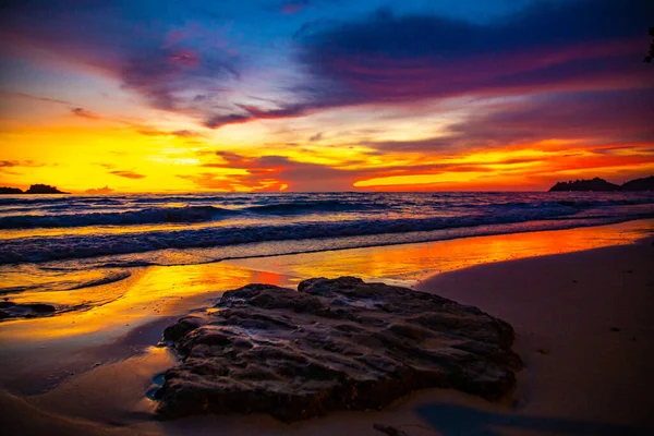 Клонг Прао (Klong Prao Beach) на пляже Сансет в Ко Чанг (Koh Chang), Трат, Таиланд — стоковое фото