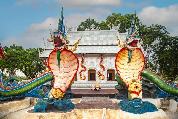 Wat Nong Chap Tao, templo de tortugas y dragones en Pattaya, Chonburi, Tailandia —  Fotos de Stock