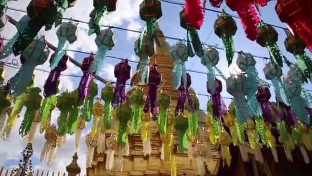 Lamphun lantern festival, loy khratong, Chiang Mai, Thailnd — Stok video