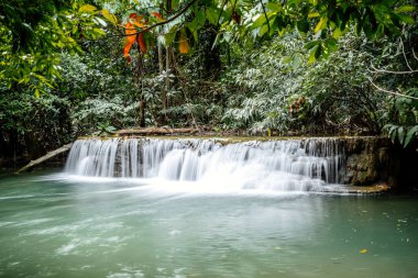Khuean Srinagarindra Ulusal Parkı, Huay Mae Khamin Şelaleleri, Kanchanaburi, Tayland