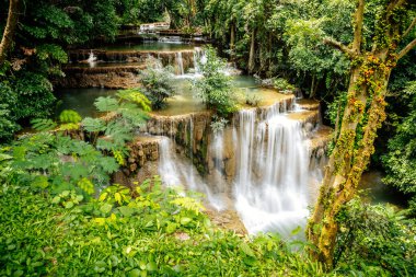 Khuean Srinagarindra Ulusal Parkı, Huay Mae Khamin Şelaleleri, Kanchanaburi, Tayland
