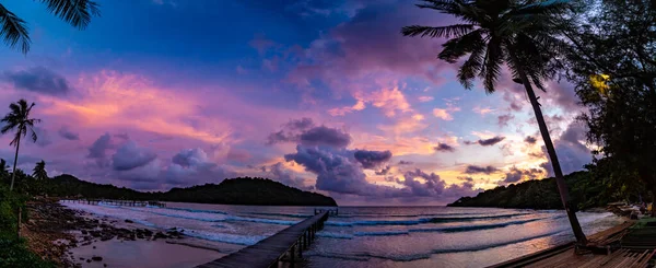 Bang Bao beach, ξύλινη προβλήτα, στο Koh Kood, Trat, Ταϊλάνδη — Φωτογραφία Αρχείου