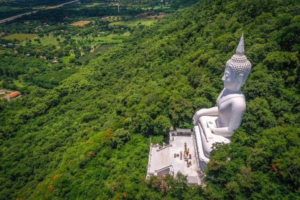Wat Thep Phithak Punnaram em Nakhon Ratchasima, Tailândia — Fotografia de Stock