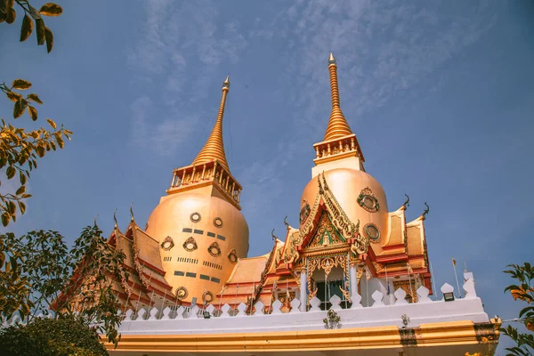 Wat Phrong Akat en Chachoengsao en Tailandia — Foto de Stock