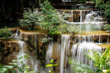 Khuean Srinagarindra Ulusal Parkı, Huay Mae Khamin Şelaleleri, Kanchanaburi, Tayland