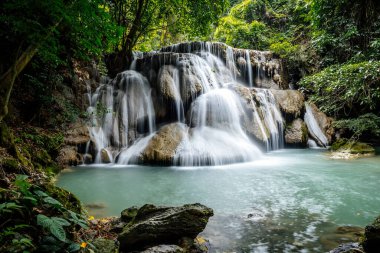 Khuean Srinagarindra Ulusal Parkı, Huay Mae Khamin Şelaleleri, Kanchanaburi, Tayland