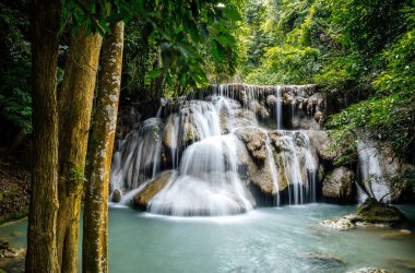 Khuean Srinagarindra Ulusal Parkı, Huay Mae Khamin Şelaleleri, Kanchanaburi, Tayland
