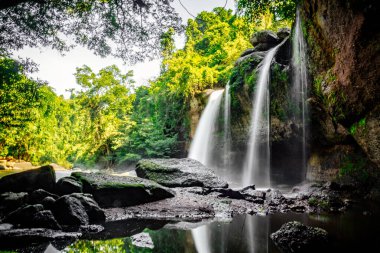Haew Suwat Şelalesi Nakhon Ratchasima, Tayland 'daki Khao Yai Ulusal Parkı.
