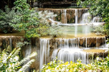 Khuean Srinagarindra Ulusal Parkı, Huay Mae Khamin Şelaleleri, Kanchanaburi, Tayland