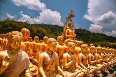 Phuttha Utthayan Makha Bucha Anusorn, Nakhon Nayok, Tayland 'daki Budizm Anıt Parkı