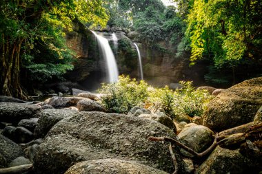 Haew Suwat Şelalesi Nakhon Ratchasima, Tayland 'daki Khao Yai Ulusal Parkı.