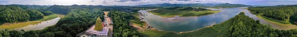 Chedi Phutthakhaya lub Puttakaya Pagoda, Wat wang Wiwekaram lub wat luang pho uttama w Sangkhlaburi, Kanchanaburi, Tajlandia — Zdjęcie stockowe