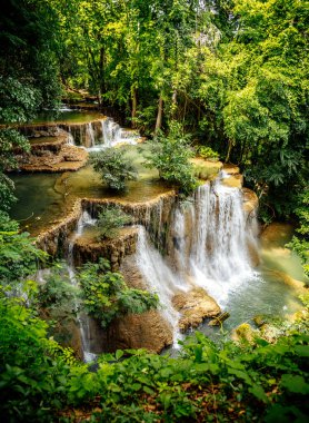 Khuean Srinagarindra Ulusal Parkı, Huay Mae Khamin Şelaleleri, Kanchanaburi, Tayland