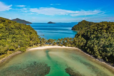 Koh Ngam 'ın havadan görünüşü, Koh Chang, Trat, Tayland