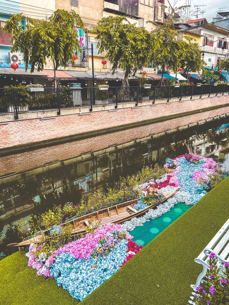 Khlong Ong Ang Canal, in Chinatown während der Sperrung, Bangkok, Thailand — Stockfoto