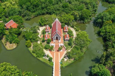 Tayland, Ratchaburi 'deki Wat Thap Pho Tanga Tapınağı