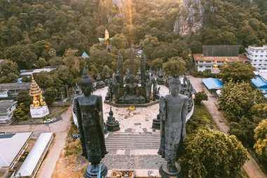 Wat Tham Krabok Saraburi, Tayland