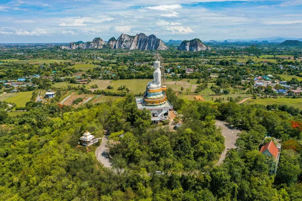 Wat Nong Hoi Park statua buddha e tempio, a Ratchaburi, Thailandia — Foto Stock