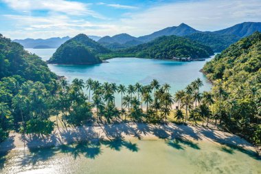 Koh Ngam 'ın havadan görünüşü, Koh Chang, Trat, Tayland