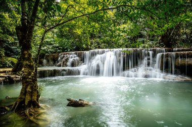 Khuean Srinagarindra Ulusal Parkı, Huay Mae Khamin Şelaleleri, Kanchanaburi, Tayland