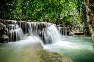 Khuean Srinagarindra Ulusal Parkı, Huay Mae Khamin Şelaleleri, Kanchanaburi, Tayland