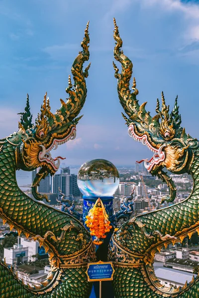 Видовая точка Ват Кхао Пхра Кхру в Чонбури, Таиланд — стоковое фото
