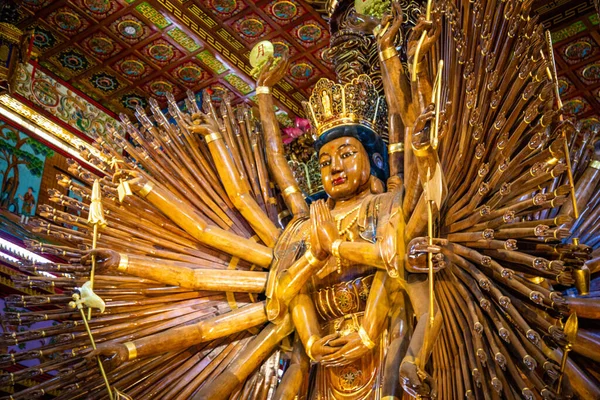 Wat Metta Thamrat lub Wat Metta Tham Photiyan w Kanchanaburi, Tajlandia — Zdjęcie stockowe