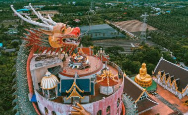 Nakhon Pathom, Tayland 'daki Ejder Tapınağı Wat Samphran