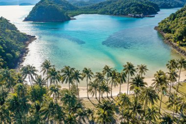 Koh Ngam 'ın havadan görünüşü, Koh Chang, Trat, Tayland