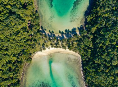 Koh Ngam 'ın havadan görünüşü, Koh Chang, Trat, Tayland